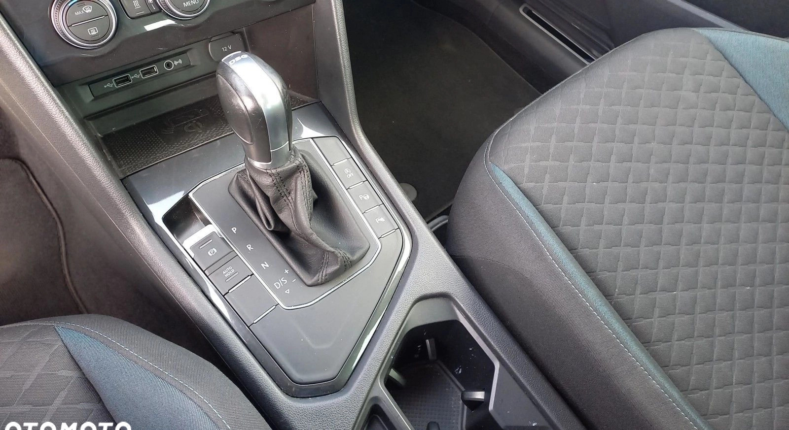 Volkswagen Tiguan cena 99900 przebieg: 145827, rok produkcji 2019 z Poznań małe 781